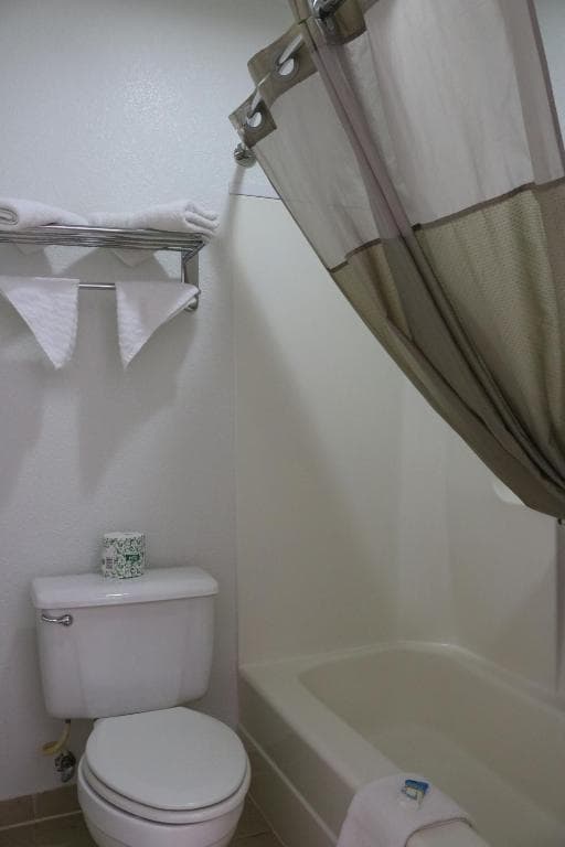 Heritage Inn & Suites