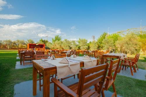 Side West Resort Hotel