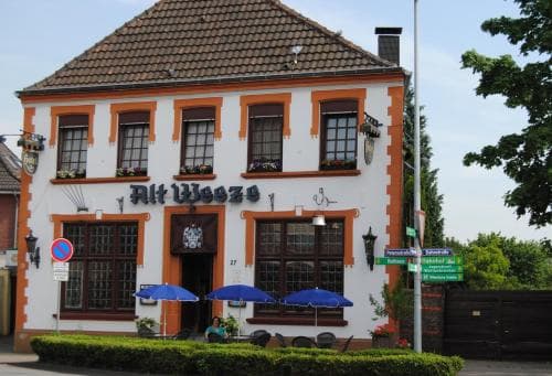 Alt Weeze