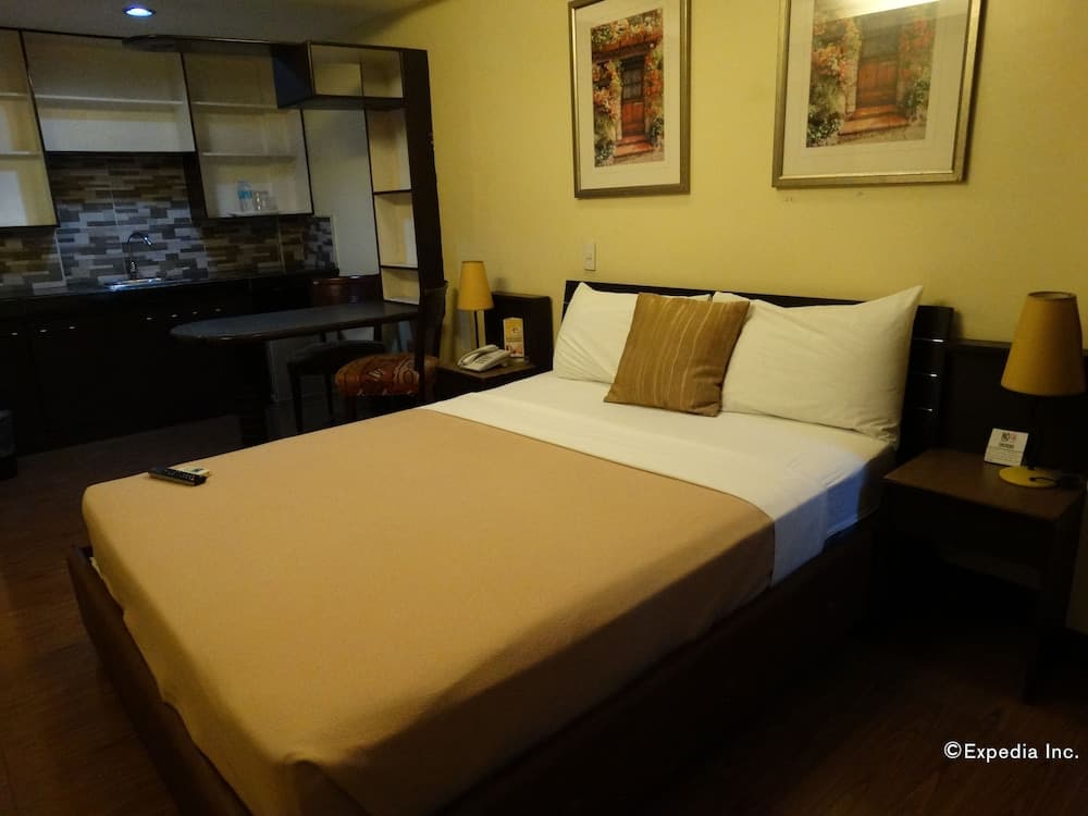 Silver Oaks Suites & Hotel