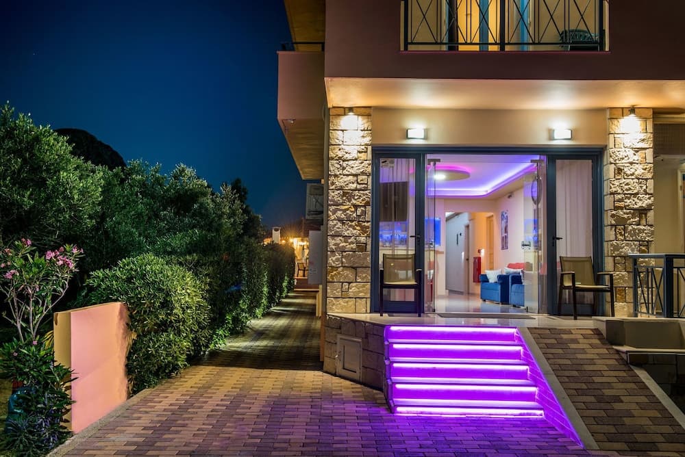 Kleanthi Studios and Apartments