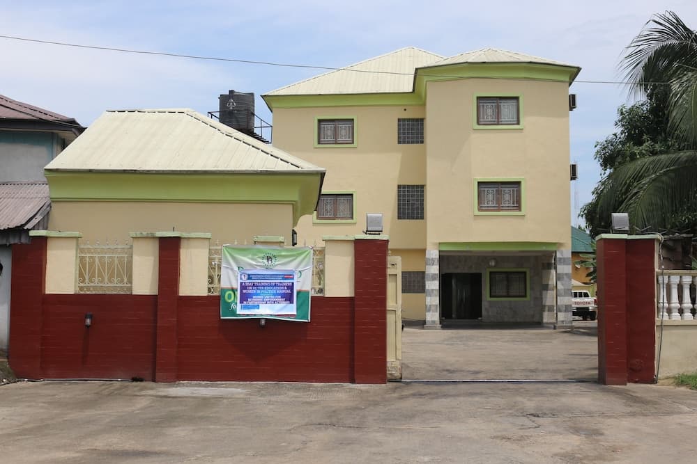 Phisbond Hotels