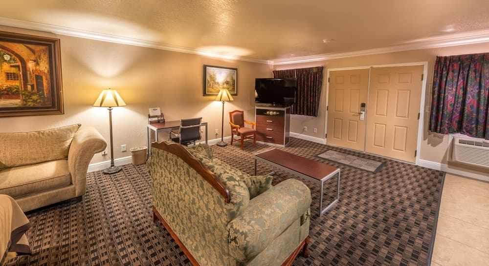 Edgewater Inn Reedley