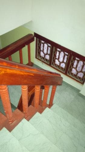 Sharaz Guest Inn