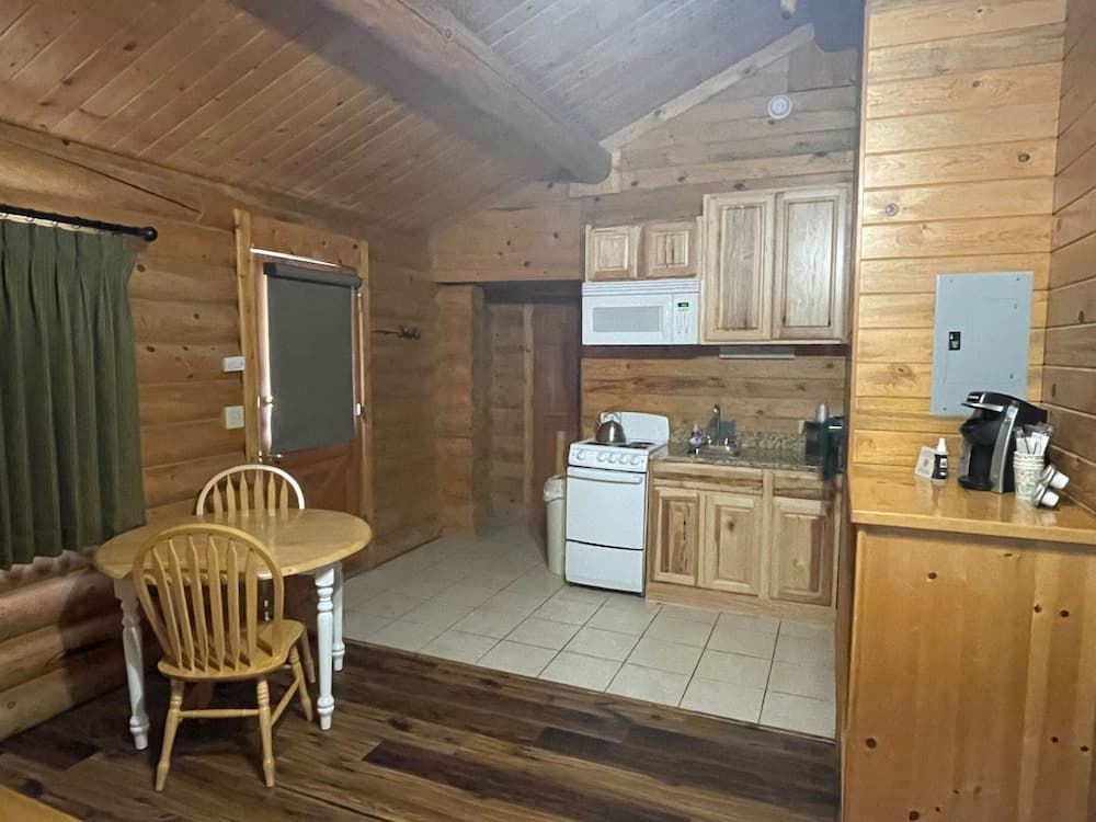 320 Guest Ranch