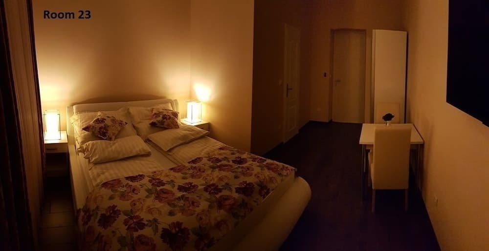 Promenade Inn