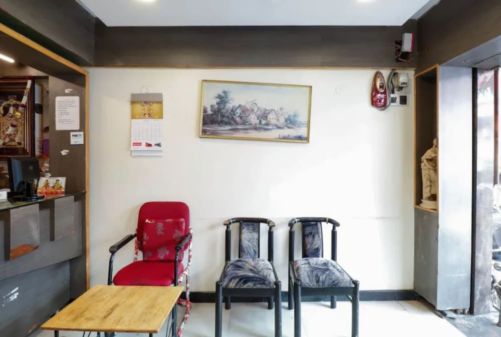 Goroomgo Veekay Regency Bengaluru