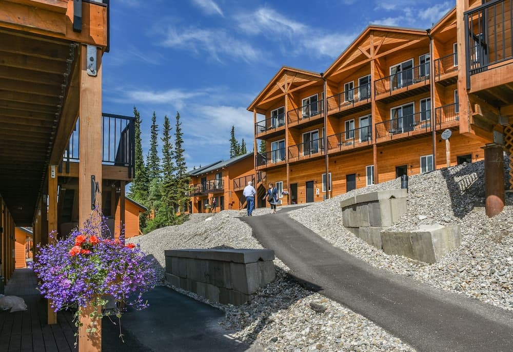 Denali Bluffs Hotel
