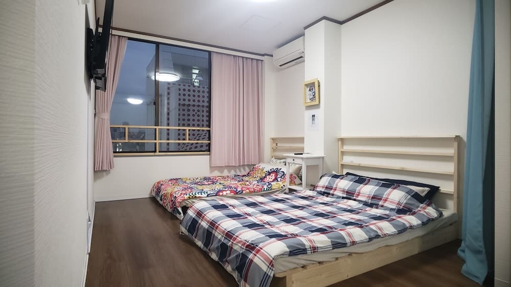 Osaka House