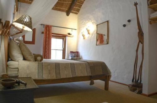 Old Thatch Lodge