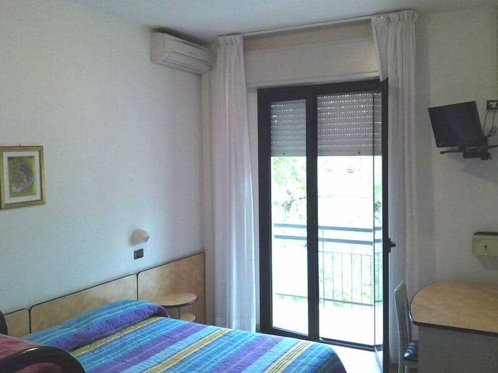 Mirella Hotel