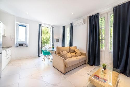 Apartamentos Adriano