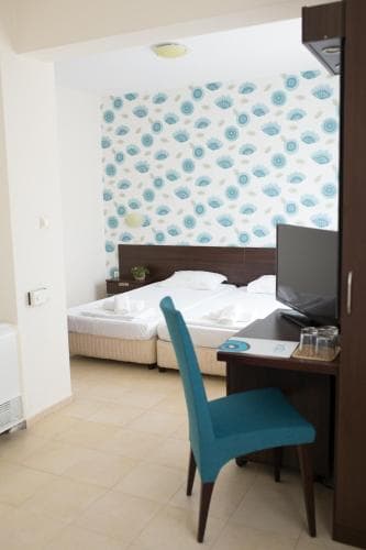 Ema Hotel