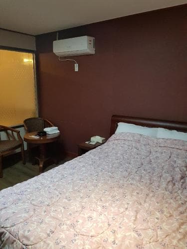 Mono Motel
