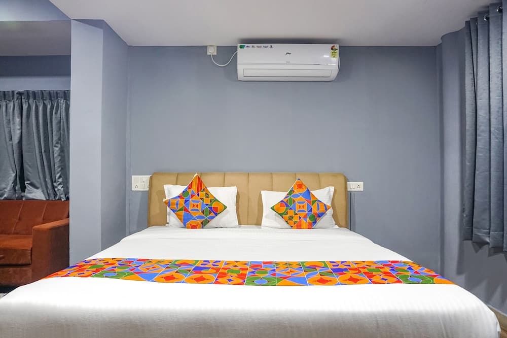 Fabhotel Grey Inn
