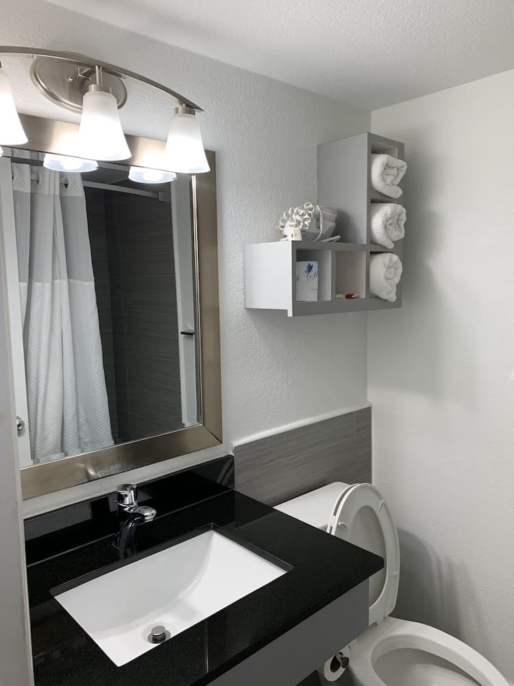 Arya Blu Inn & Suites
