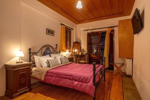Paraliako Hotel
