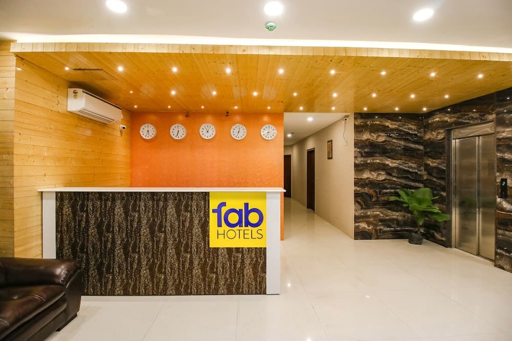 Fabhotel Divine Casa