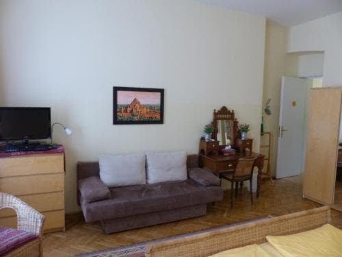 Stadtnest Bed & Breakfast