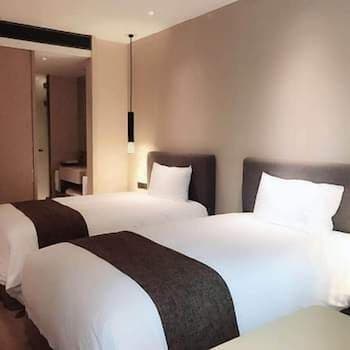 Yitel Hotel