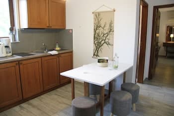 Platanofylla Studios & Apartments