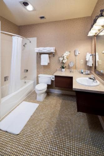 Grand Gateway Hotel