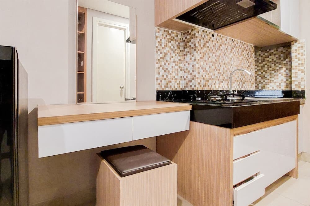Cozy with Modern Design Studio Parkland Avenue Apartment By Travelio