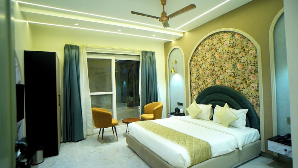 HOTEL ELEGANCE