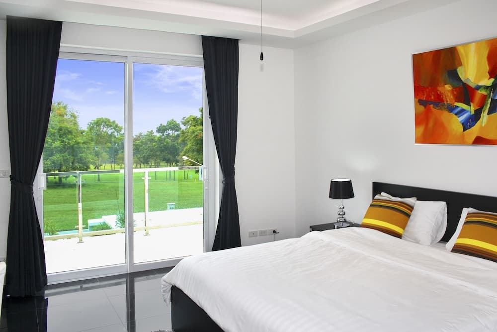 Green View Villas