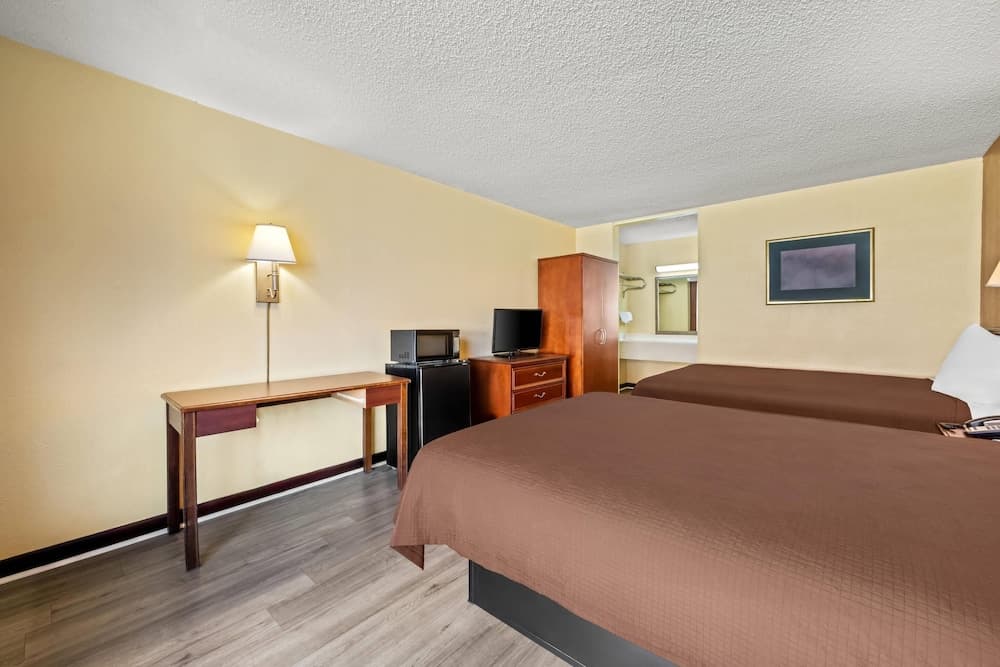Rodeway Inn Monroe