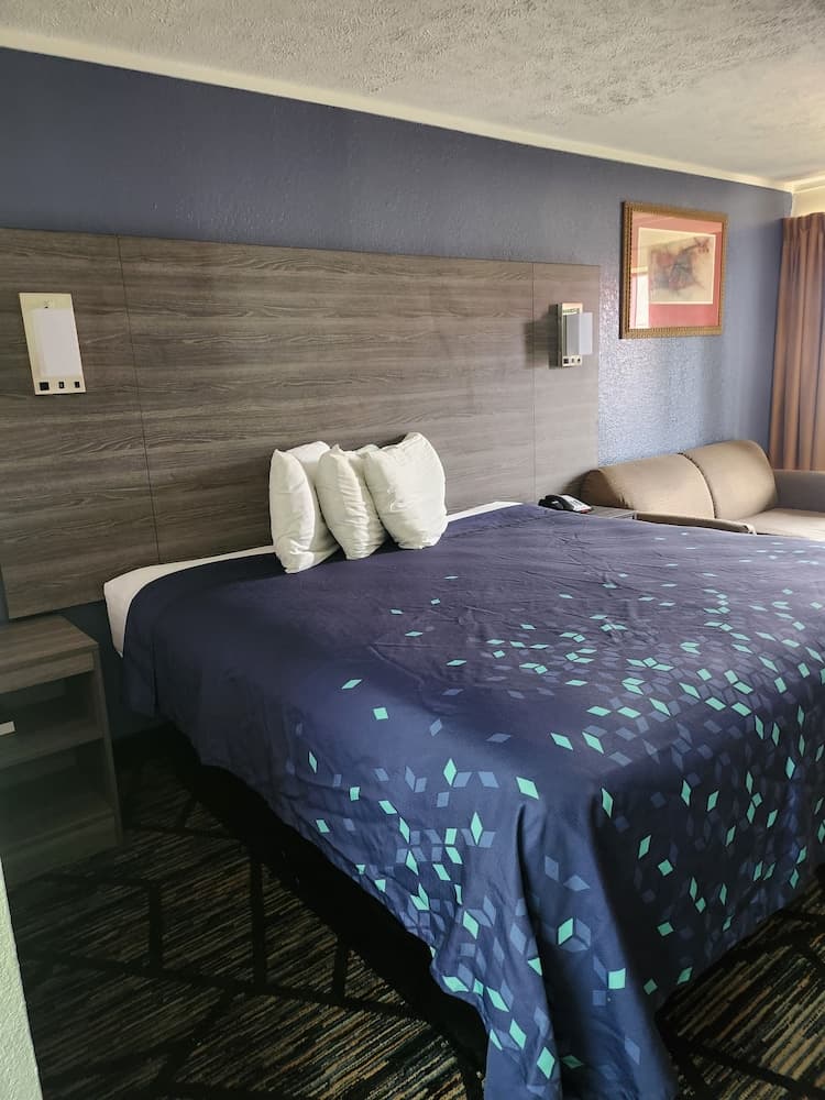 Americas Best Value Inn Forest