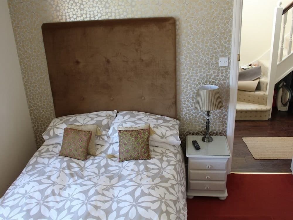 Laurels Guesthouse