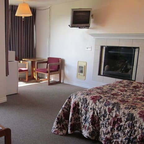 Cozy Cove Beachfront Resort Inn