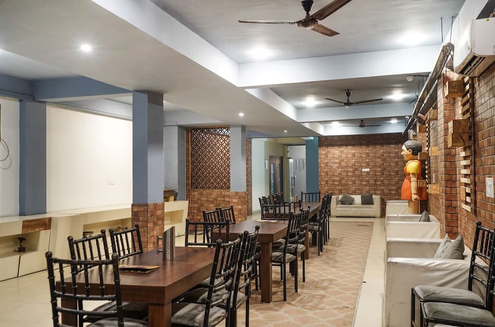 Fabhotel Aanya Suites