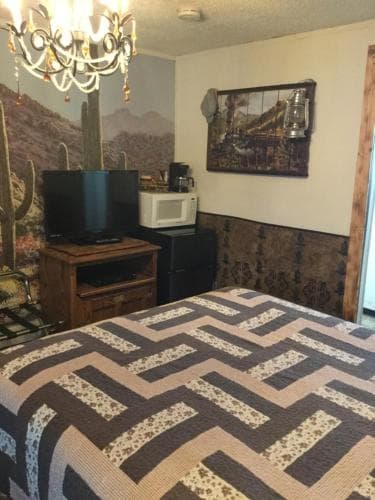 Black Bear Motel