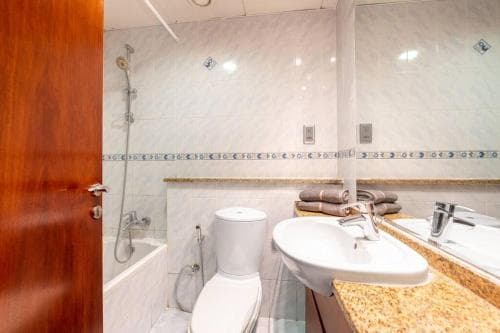 Lake View 1br apartment JLT 1 min to metro