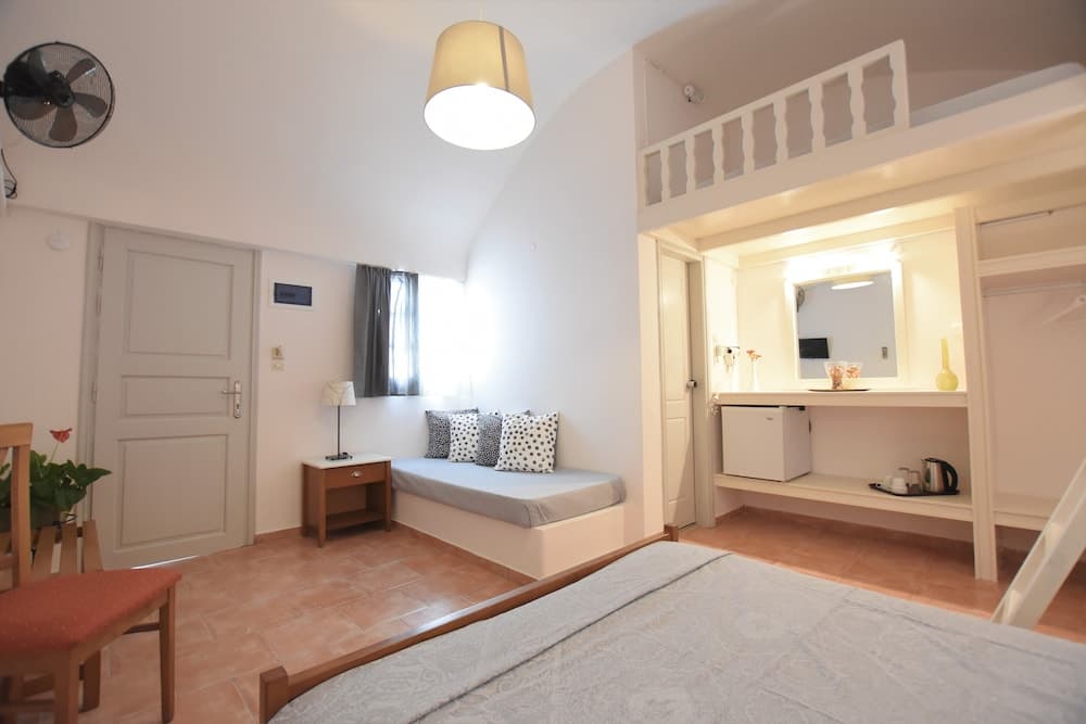 Rodakas Hotel