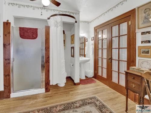 Robin's Nest Bed & Breakfast