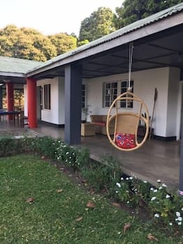 Monkey Bay Beach Lodge