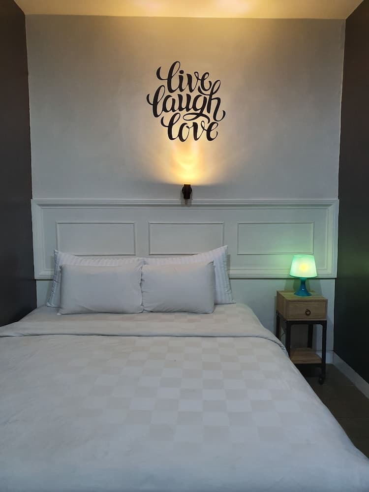 Wow! Hotel