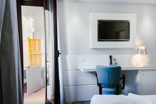 B&B Vanity