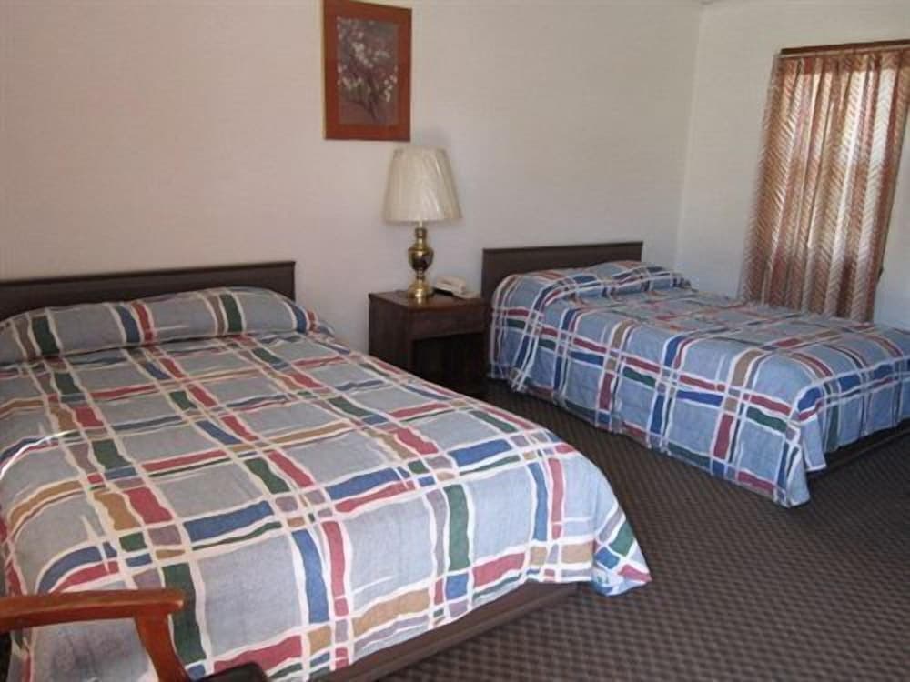 Cadet Motel