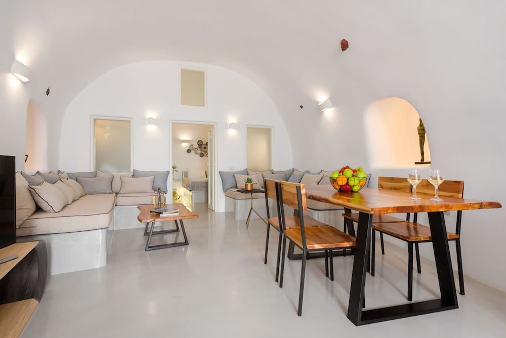 Antrum Villa