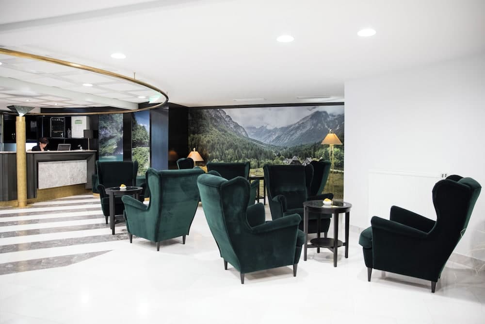 Alp Hotel