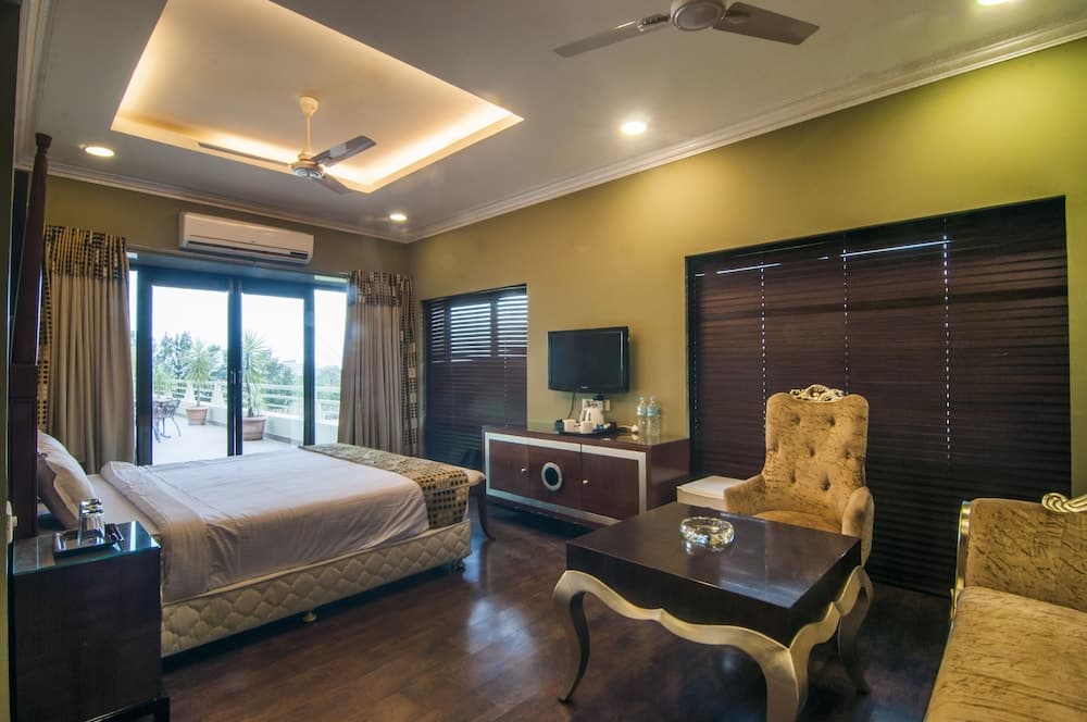 Jalsa Resorts
