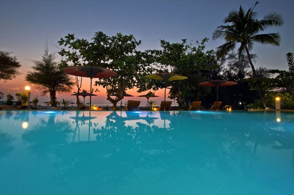 Ngapali Lodge