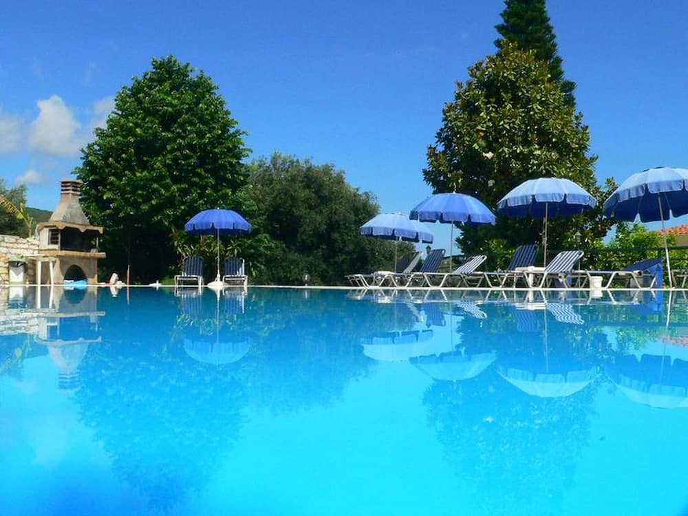 Apraos Bay Hotel