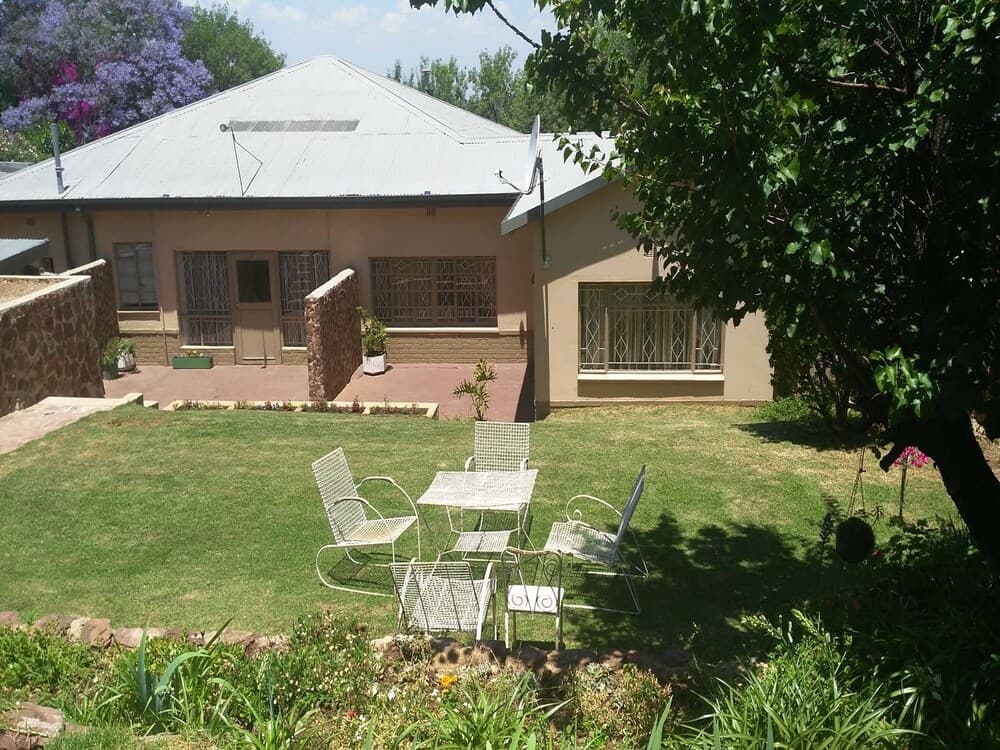 Suburbian Lodge