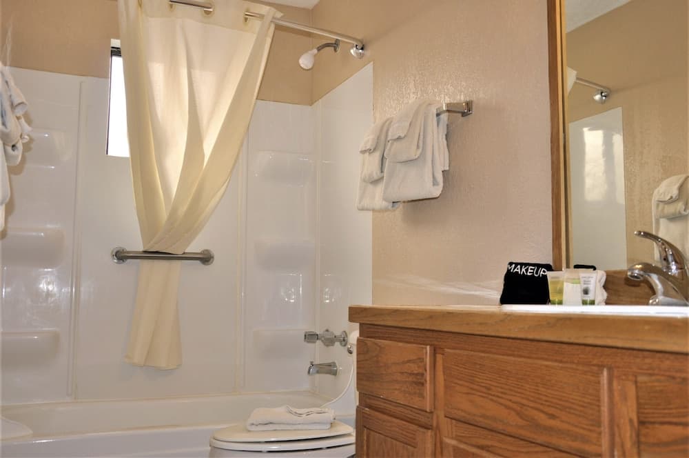 Pinecliff Village Resort