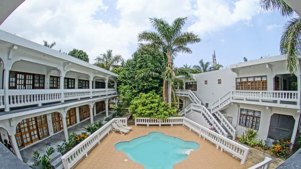 Pure Oasis Resort